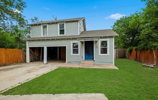 3-bedroom rental at 329 Hot Wells Blvd in San Antonio, TX — photo 5