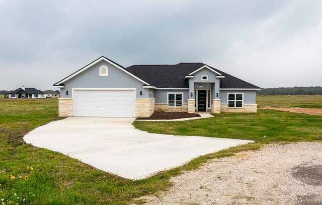 3-bedroom rental at 105 Merion Lane in La Vernia, TX — photo 2