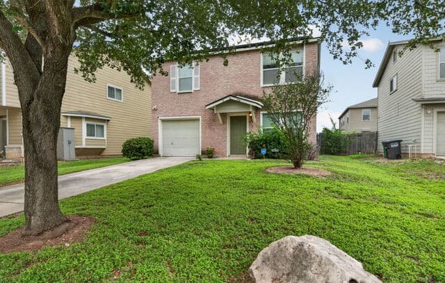 3-bedroom rental at 4415 Southton Way in San Antonio, TX — photo 2