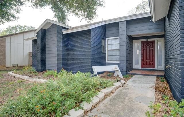 3-bedroom rental at 7291 Shadow Ridge in San Antonio, TX — photo 1