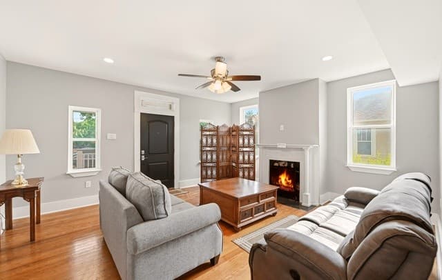 4-bedroom rental at 1043 Steves Ave in San Antonio, TX — photo 3
