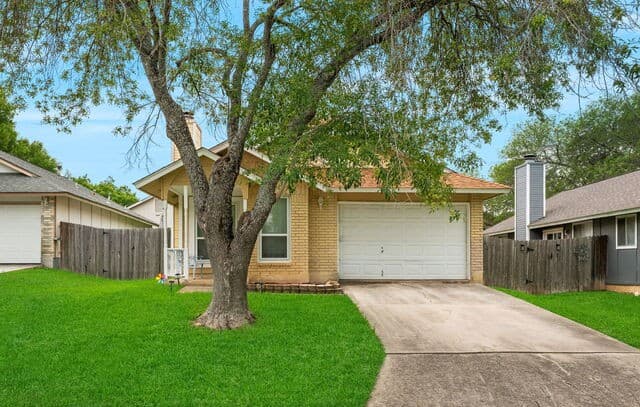 3-bedroom rental at 3326 Stoney Star in San Antonio, TX — photo 1