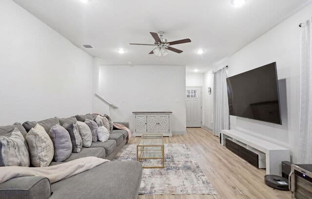 rental at 13523 Tulipwood Nook in San Antonio, TX — photo 4
