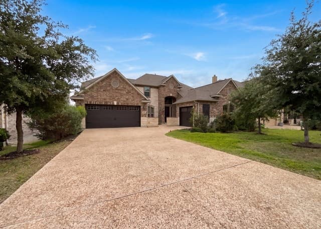 5-bedroom rental at 16819 Sonoma Rdg in San Antonio, TX — photo 1