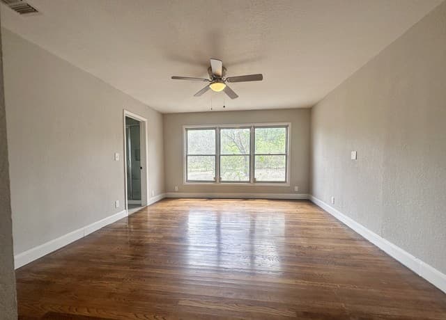3-bedroom rental at 740 Rittiman Rd in Terrell Hills, TX — photo 4