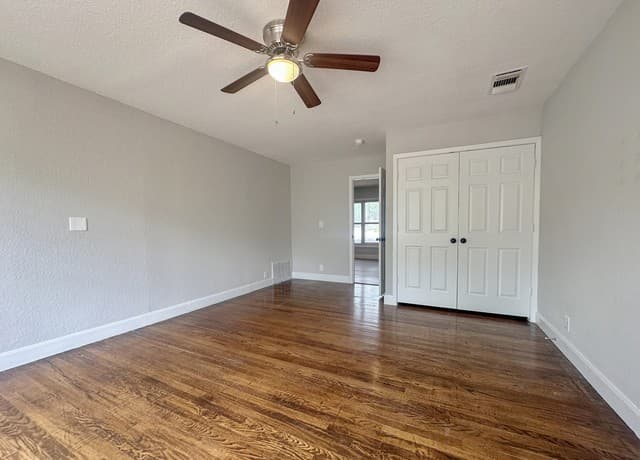 3-bedroom rental at 740 Rittiman Rd in Terrell Hills, TX — photo 5