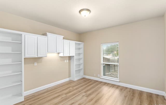 3-bedroom rental at 23819 Stately Oaks in San Antonio, TX — photo 5