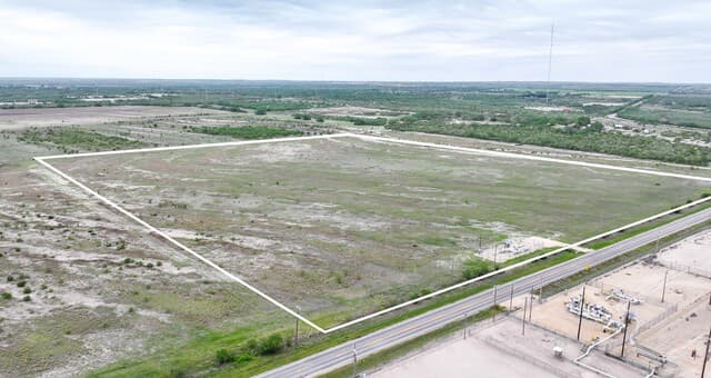 rental at 675 Fm 882 in Kenedy, TX — photo 4