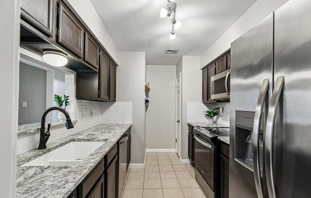 2-bedroom rental at 11839 Parliament Unit 921 in San Antonio, TX — photo 5