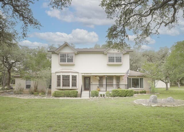 3-bedroom rental at 26615 Autumn Gln in Boerne, TX — photo 2