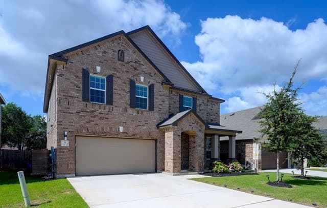 4-bedroom rental at 5332 Espinoso Way in San Antonio, TX — photo 2