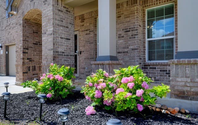 4-bedroom rental at 5332 Espinoso Way in San Antonio, TX — photo 5