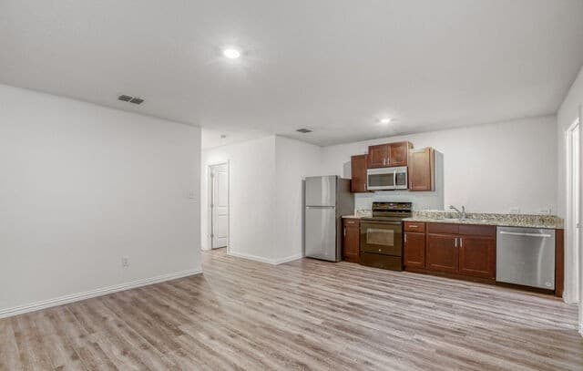 rental at 110 Plan St in San Antonio, TX — photo 3