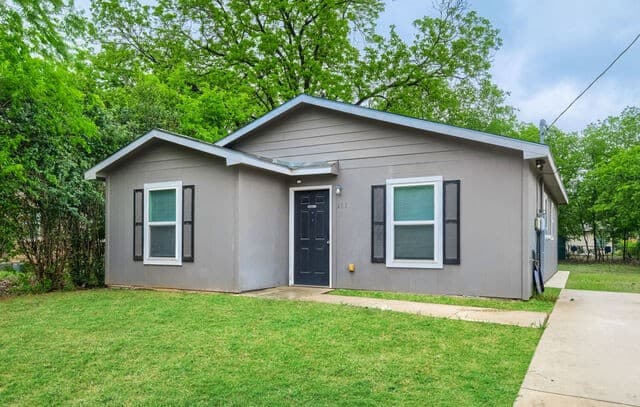 3-bedroom rental at 543 Dorie St in San Antonio, TX — photo 2