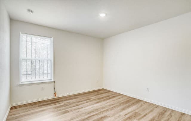 3-bedroom rental at 126 N San Ignacio in San Antonio, TX — photo 5