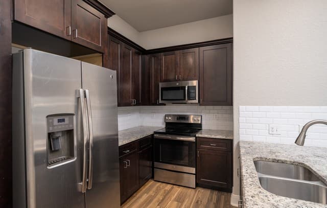 2-bedroom rental at 3067 View Ridge Dr Unit 11 in Spring Branch, TX — photo 4