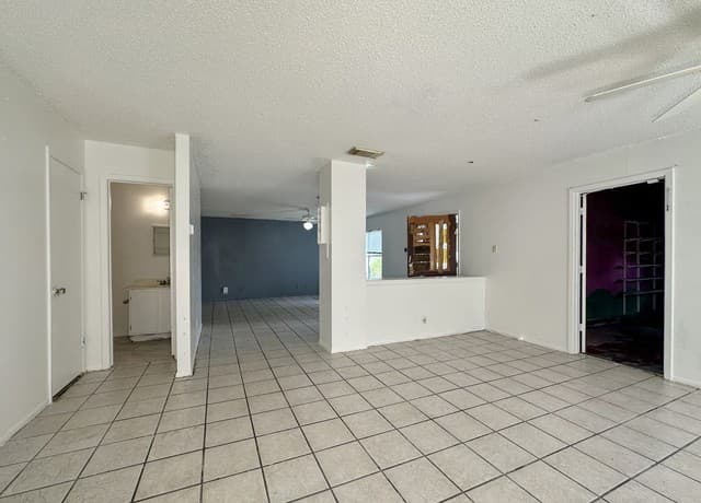4-bedroom rental at 7547 Longing Trl in San Antonio, TX — photo 4