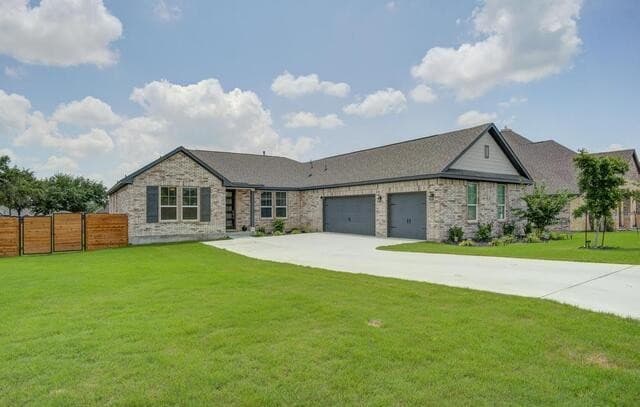 5-bedroom rental at 237 Bryant Park in Castroville, TX — photo 3