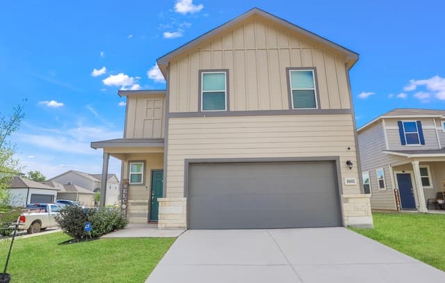 4-bedroom rental at 10102 Tercero in San Antonio, TX — photo 1