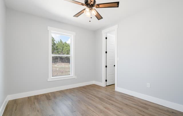 4-bedroom rental at 11608 Oak Country in Helotes, TX — photo 4