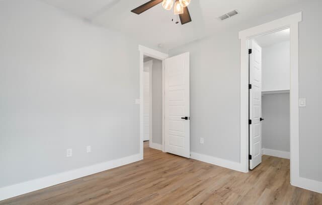 4-bedroom rental at 11608 Oak Country in Helotes, TX — photo 5