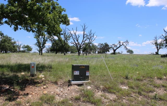 rental at 132 Pack Saddle Ln in Fredericksburg, TX — photo 4
