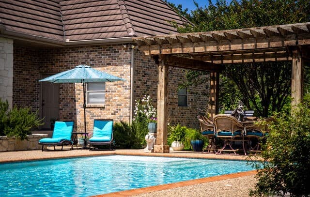 4-bedroom rental at 21419 Forest Waters Cir in Garden Ridge, TX — photo 3