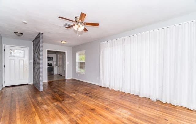 3-bedroom rental at 467 Shannon Lee St in San Antonio, TX — photo 5