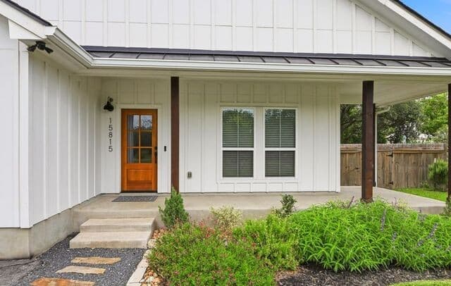 4-bedroom rental at 15815 Uvalde in LaCoste, TX — photo 2
