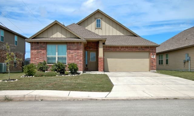 3-bedroom rental at 4315 Roundhay Park in Converse TX