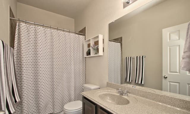 3-bedroom rental at 4315 Roundhay Park in Converse, TX — photo 5