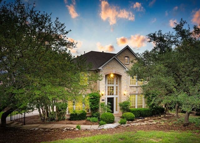 5-bedroom rental at 8903 Woodland Pass in Boerne, TX — photo 1