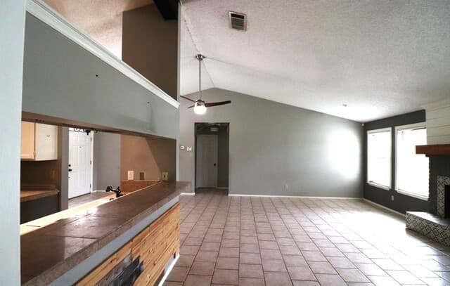 3-bedroom rental at 13854 Cane in San Antonio, TX — photo 5
