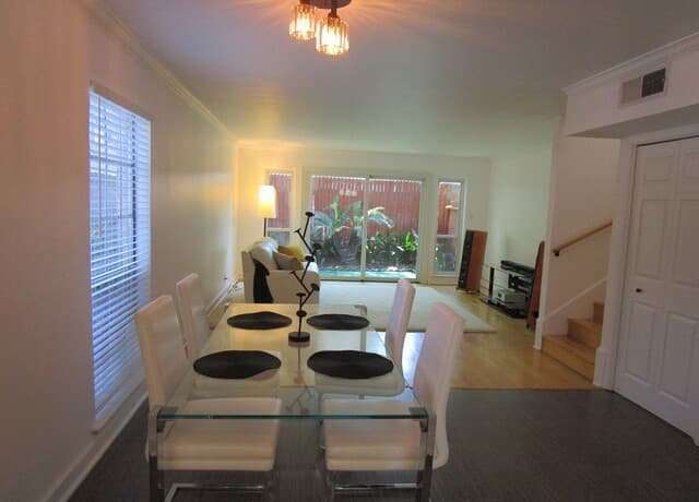2-bedroom rental at 1045 Shook Ave Unit 146 H in Olmos Park, TX — photo 1