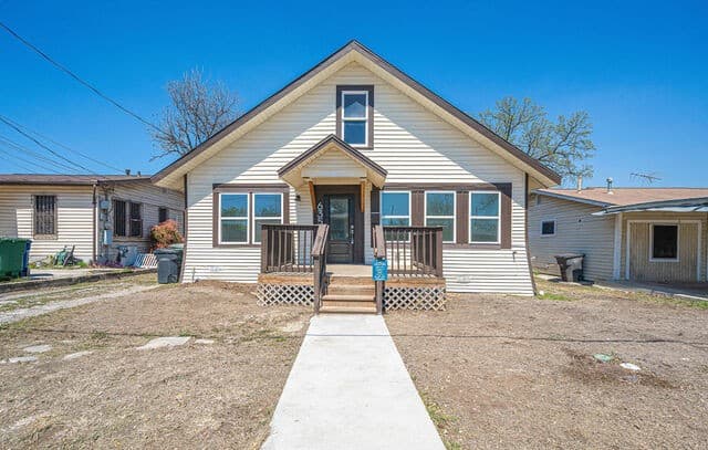 3-bedroom rental at 635 El Monte Blvd in San Antonio, TX — photo 1