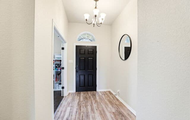 3-bedroom rental at 8155 Two Fls in San Antonio, TX — photo 3