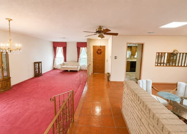 3-bedroom rental at 1210 Fontaine Dr in San Antonio, TX — photo 3