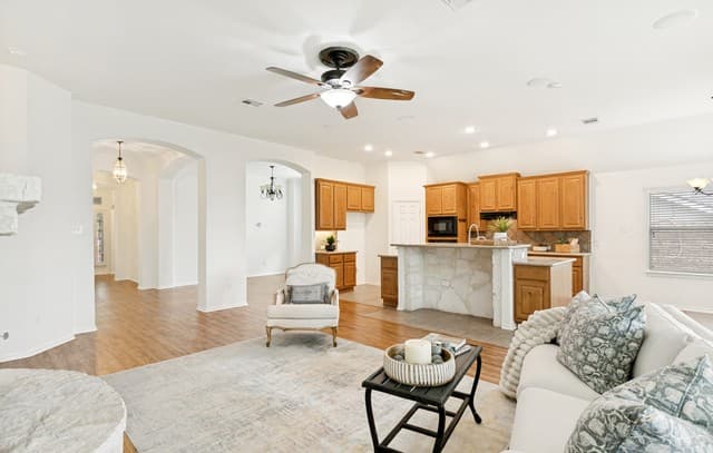 3-bedroom rental at 1007 Toad Pond in San Antonio, TX — photo 3