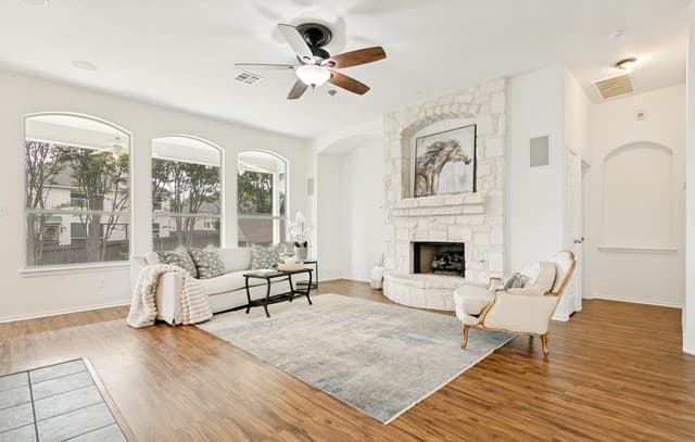 3-bedroom rental at 1007 Toad Pond in San Antonio, TX — photo 4