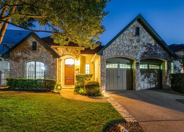 2-bedroom rental at 9 Bristol Green in San Antonio, TX — photo 1