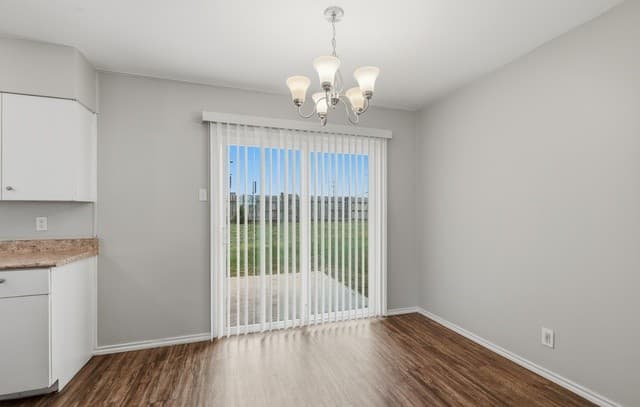 3-bedroom rental at 206 Balboa Dr in Universal City, TX — photo 5