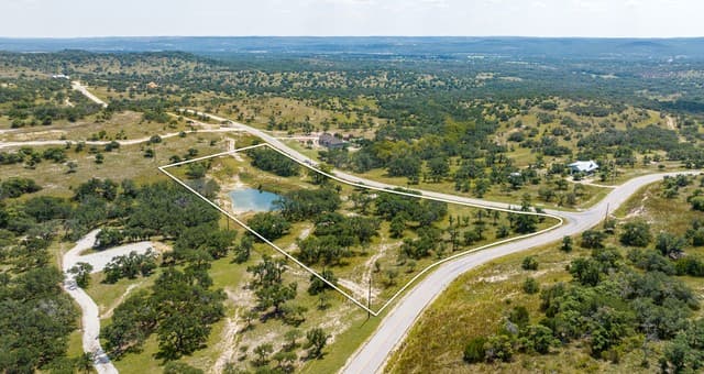 rental at 189 Fallen Acorn in Blanco, TX — photo 3
