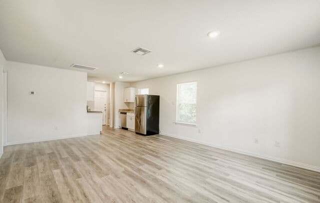 3-bedroom rental at 507 K Street in San Antonio, TX — photo 3