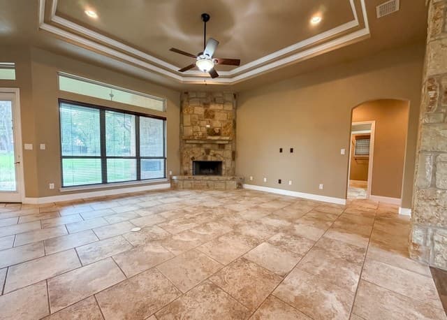 4-bedroom rental at 105 E Eden Vly in Adkins, TX — photo 3