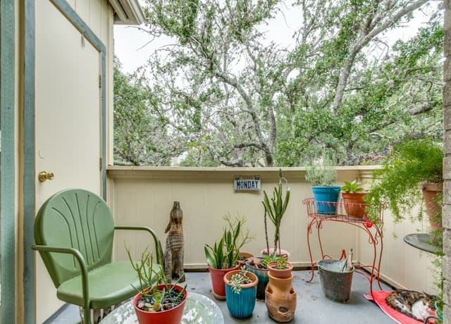 2-bedroom rental at 11843 Braesview Unit 716 in San Antonio, TX — photo 1