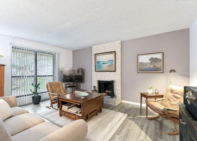 2-bedroom rental at 11843 Braesview Unit 716 in San Antonio, TX — photo 3