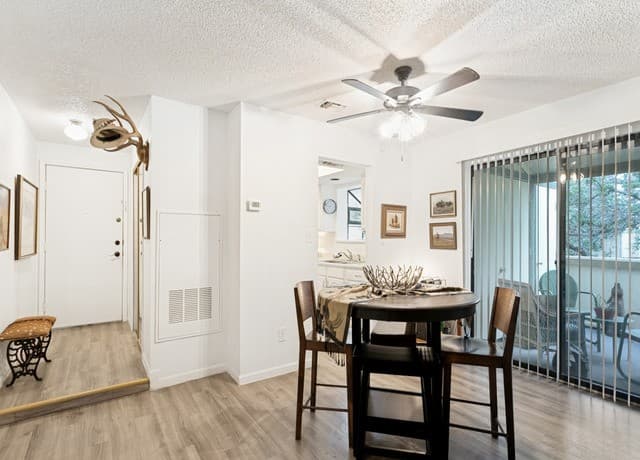 2-bedroom rental at 11843 Braesview Unit 716 in San Antonio, TX — photo 5