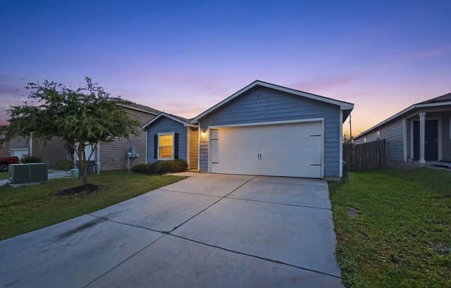 3-bedroom rental at 6715 Rosenthal Pass in San Antonio, TX — photo 1