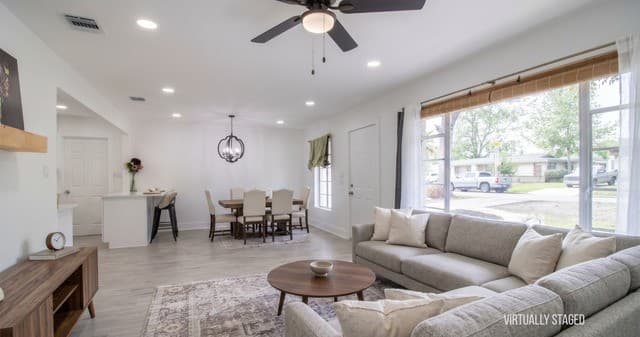 3-bedroom rental at 114 Coyle Pl in San Antonio, TX — photo 2