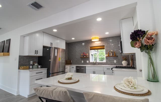 3-bedroom rental at 114 Coyle Pl in San Antonio, TX — photo 5